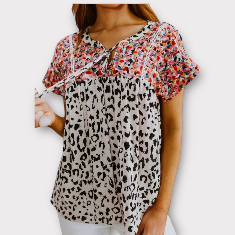 NWT. Savanna Jane Pink and White Blouse with Animal Print and Floral Detailing